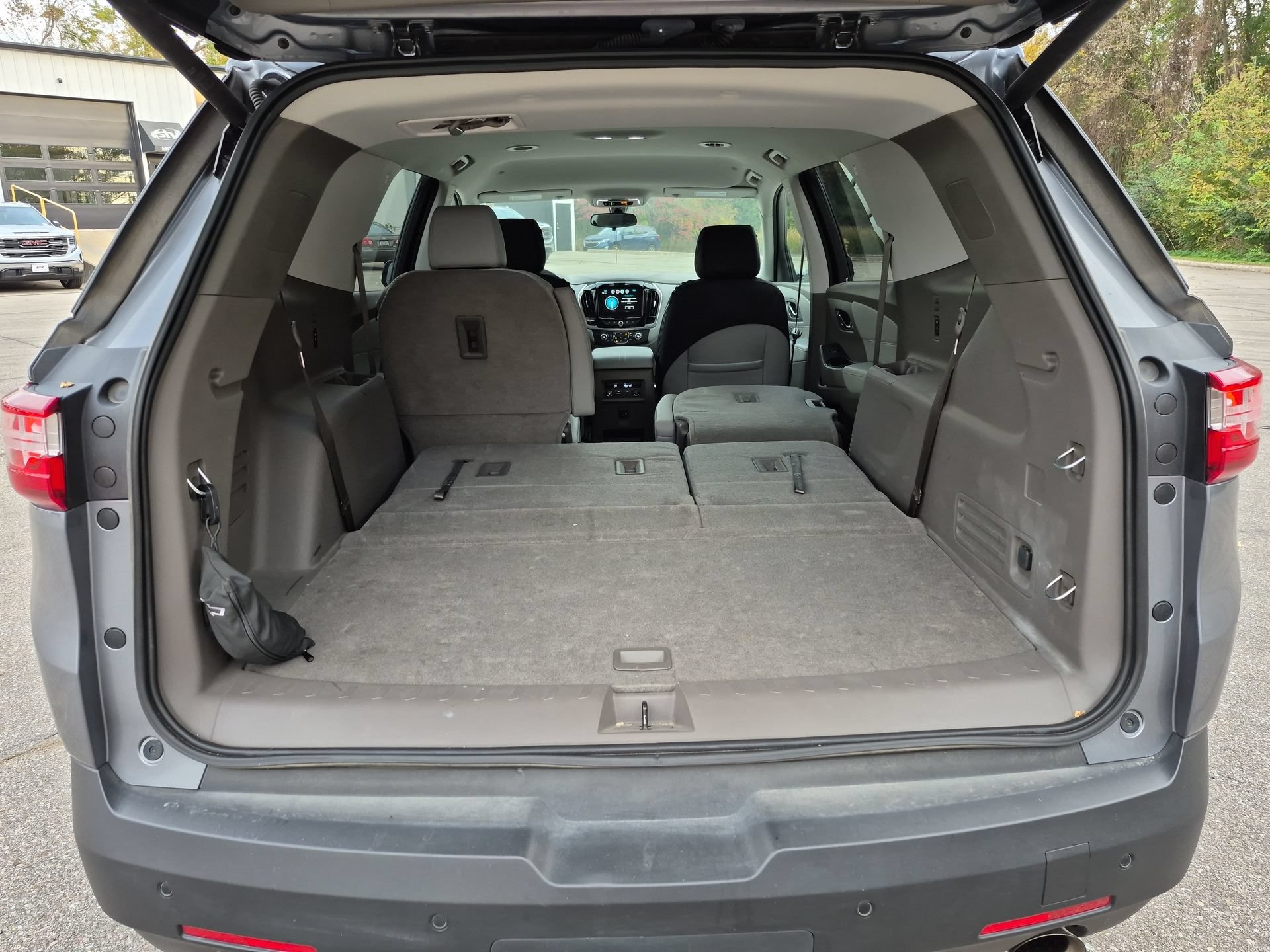 Used 2019 Chevrolet Traverse LT AWD/4WD image 26