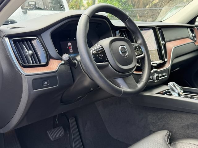 Certified 2024 Volvo XC60 B5 Ultimate AWD/4WD image 13