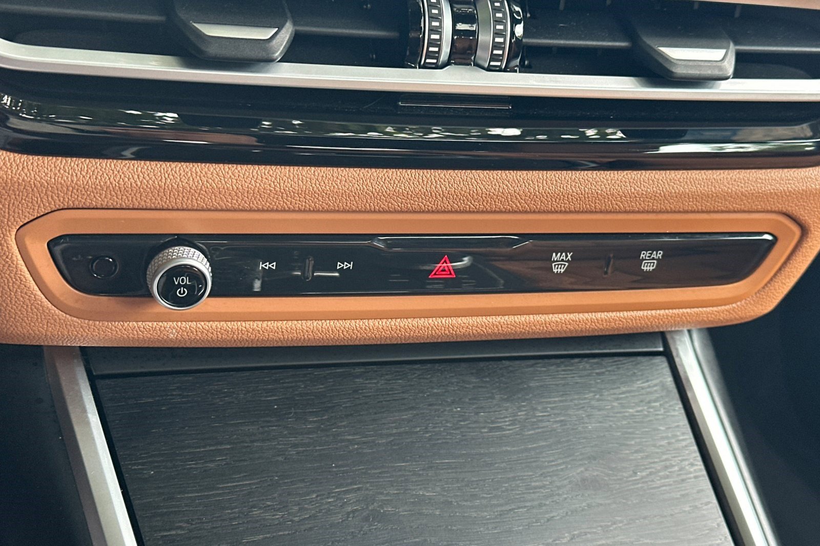 Certified 2023 BMW 330e w/ Premium Package image 26