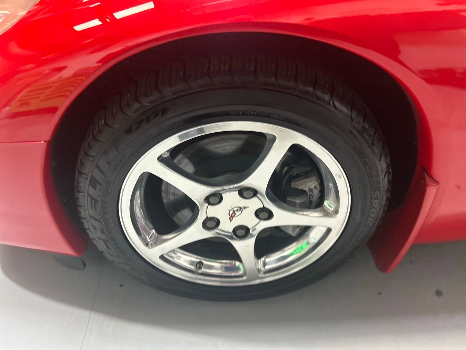 Used 2001 Chevrolet Corvette Convertible w/ Preferred Equipment Group2 image 17