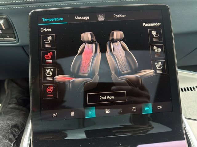 Used 2025 Cadillac Escalade IQ Luxury 2 w/ LPO, Premium Carpet Package AWD/4WD image 21