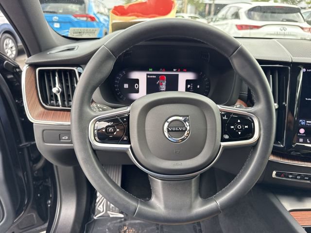 Used 2023 Volvo XC60 B5 Ultimate AWD/4WD image 14