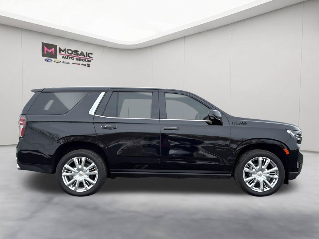 Used 2023 Chevrolet Tahoe High Country w/ LPO, Illumination Package AWD/4WD image 9