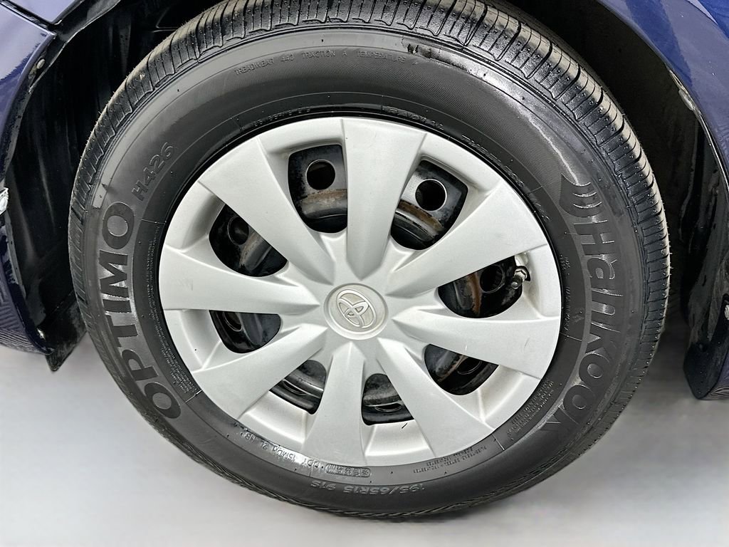 Used 2013 Toyota Corolla L FWD image 28