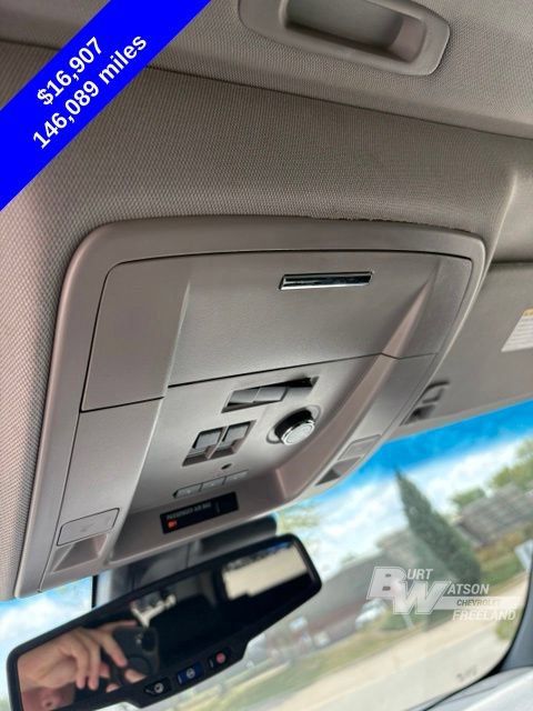 Used 2017 GMC Yukon XL SLT w/ Open Road Package AWD/4WD image 22