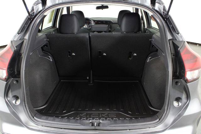 Certified 2023 Nissan Kicks SV FWD image 18