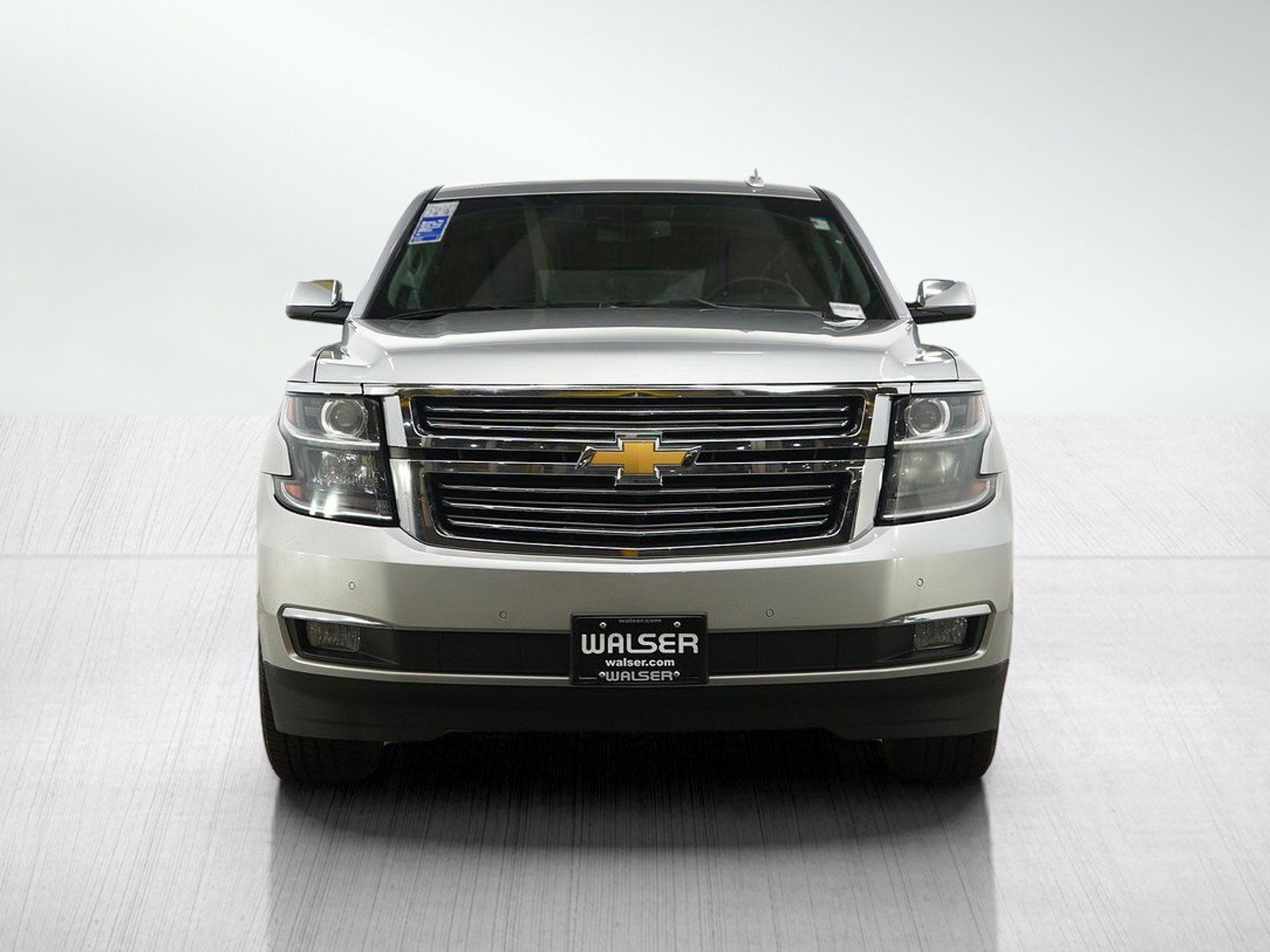 Used 2018 Chevrolet Suburban Premier AWD/4WD image 8