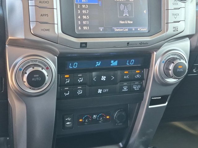 Used 2015 Toyota 4Runner Limited AWD/4WD image 25