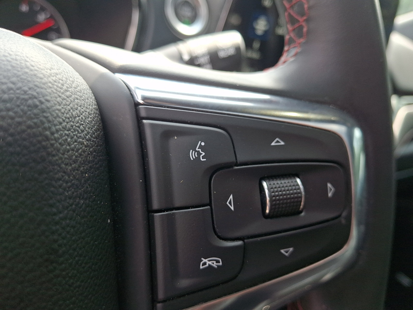 Used 2023 Chevrolet Blazer RS w/ Enhanced Convenience Package FWD image 24