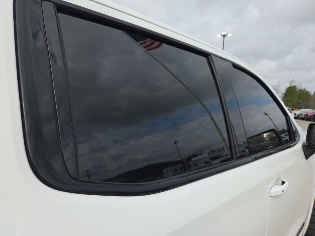 Used 2025 GMC Sierra 1500 AT4 w/ AT4 Premium Package image 18