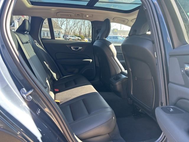 Certified 2025 Volvo V60 B5 Cross Country Plus image 13