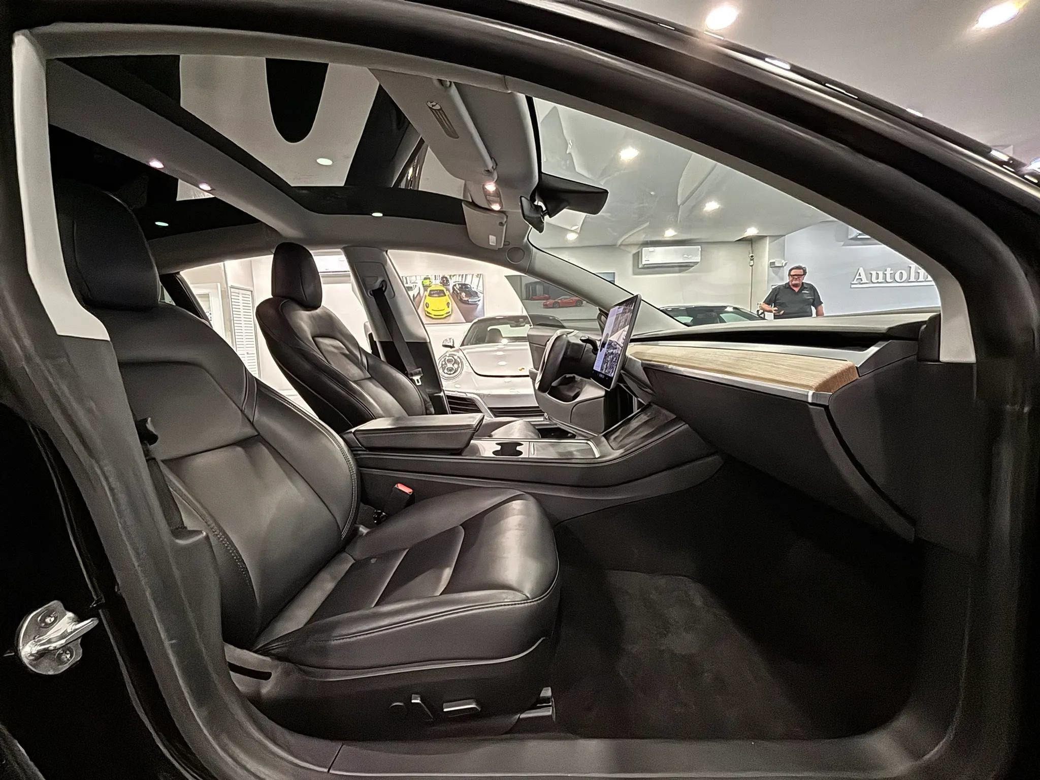 Used 2021 Tesla Model 3 Standard Range RWD image 19