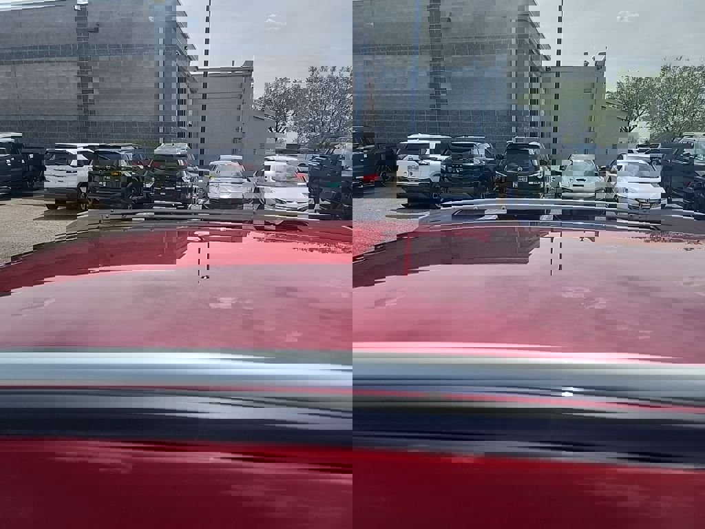 Used 2018 Nissan Rogue SV image 12