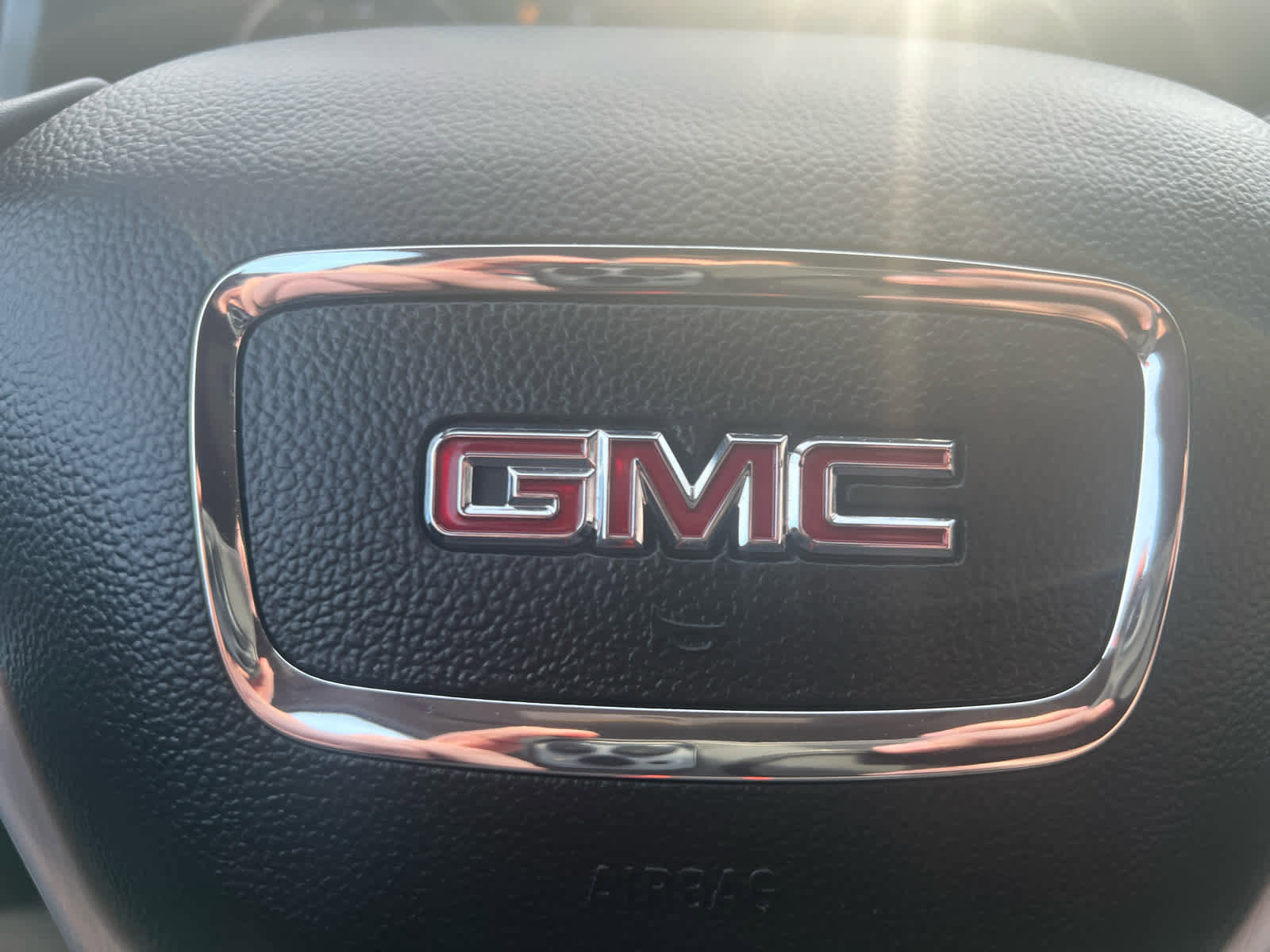 Used 2023 GMC Acadia SLT image 23