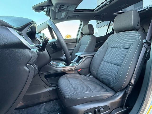 Used 2023 GMC Acadia SLE w/ Driver Convenience Package image 14