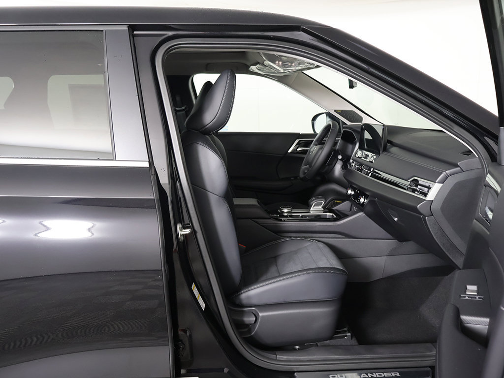 New 2026 Mitsubishi Outlander SE AWD/4WD image 32