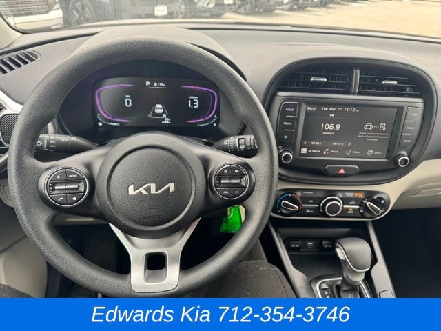 Used 2025 Kia Soul LX image 21