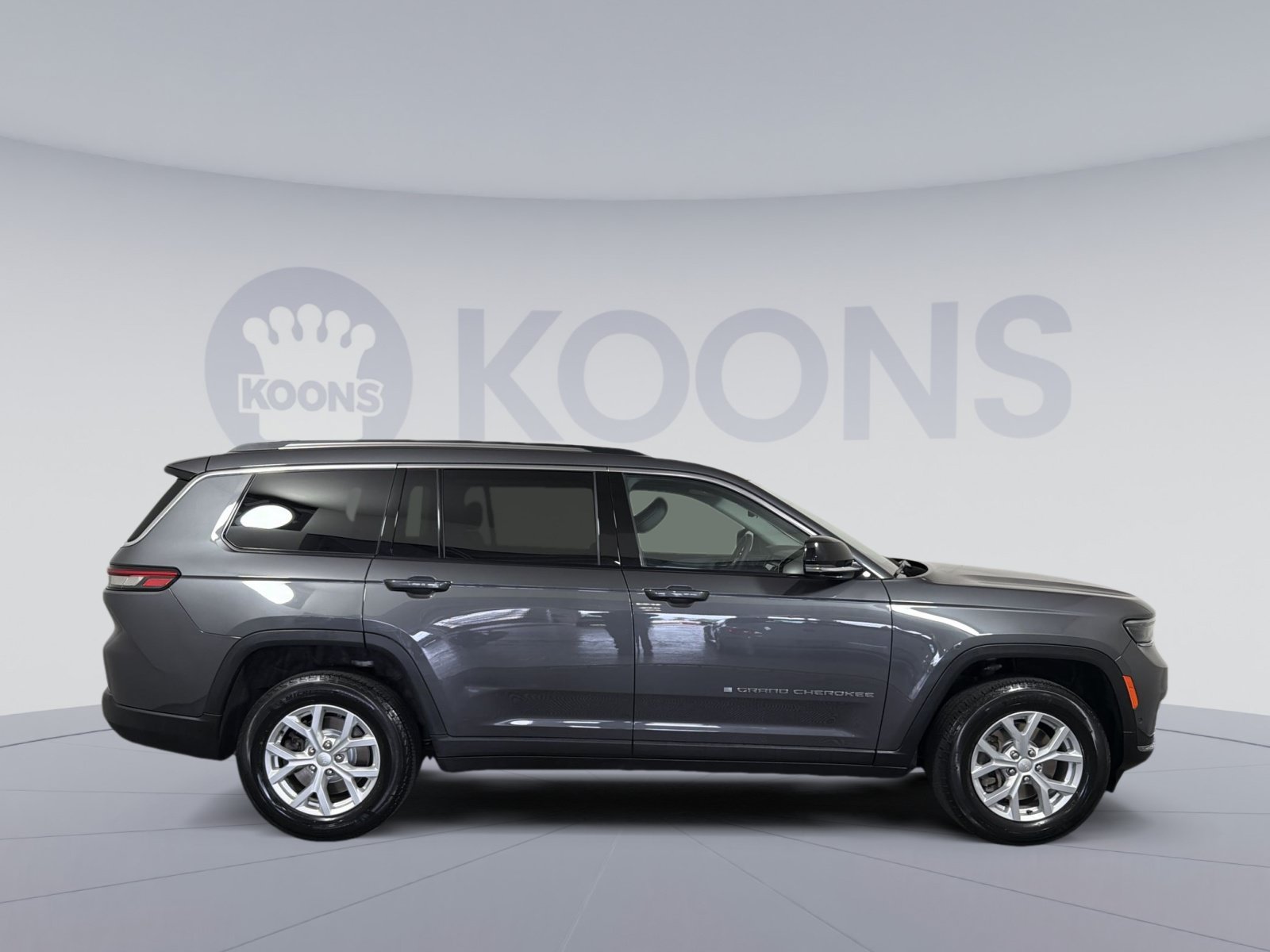 Used 2023 Jeep Grand Cherokee L Limited w/ Luxury Tech Group II AWD/4WD image 8