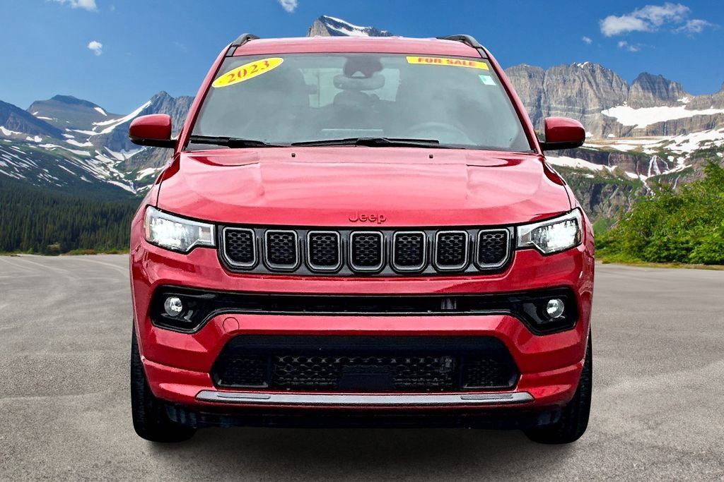 Used 2023 Jeep Compass Limited image 3