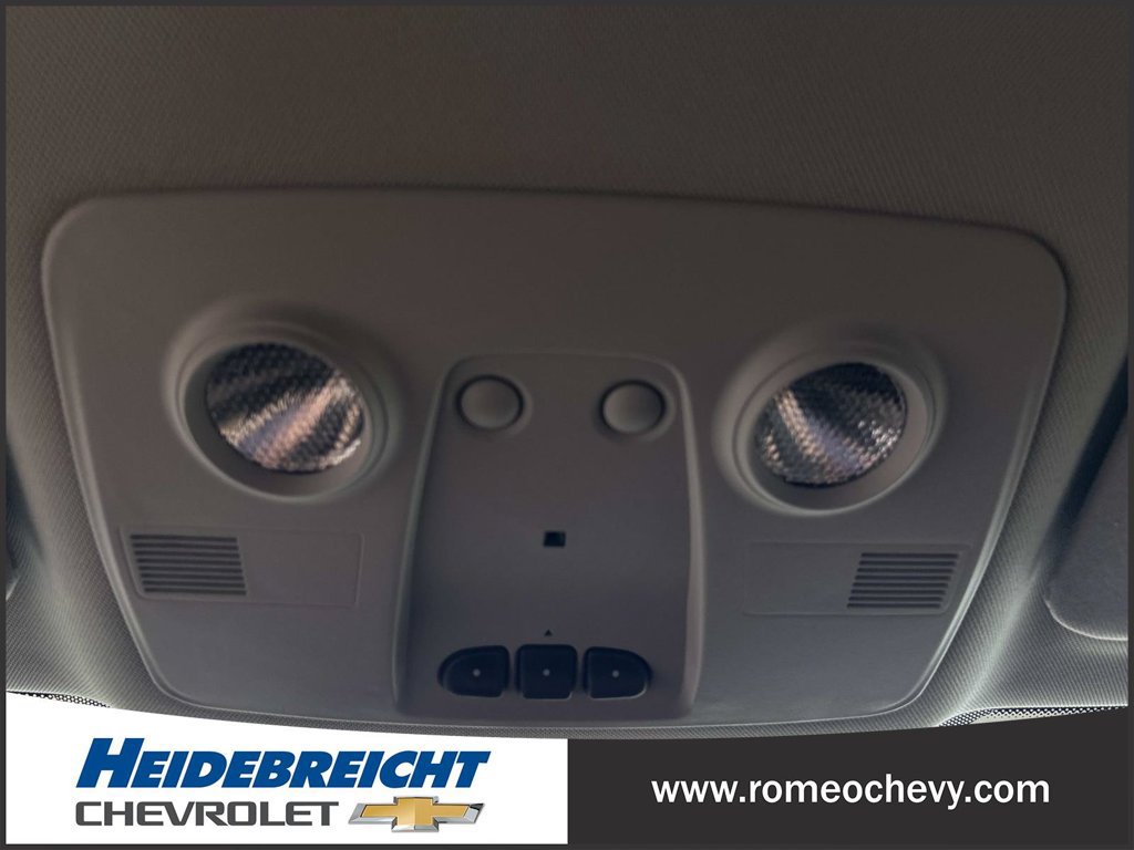 Used 2017 Chevrolet Traverse LT w/ Style and Technology Package FWD image 26