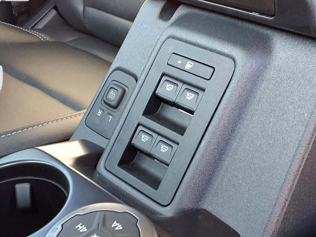 New 2025 Ford Bronco Badlands image 16