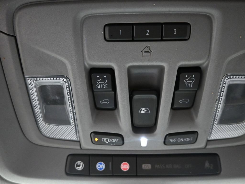 Used 2020 GMC Sierra 1500 SLT w/ SLT Premium Plus Package AWD/4WD image 17