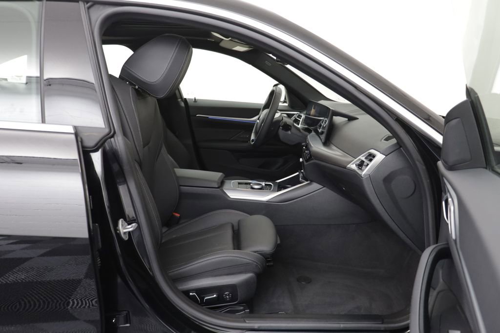 Certified 2025 BMW i4 xDrive40i image 19