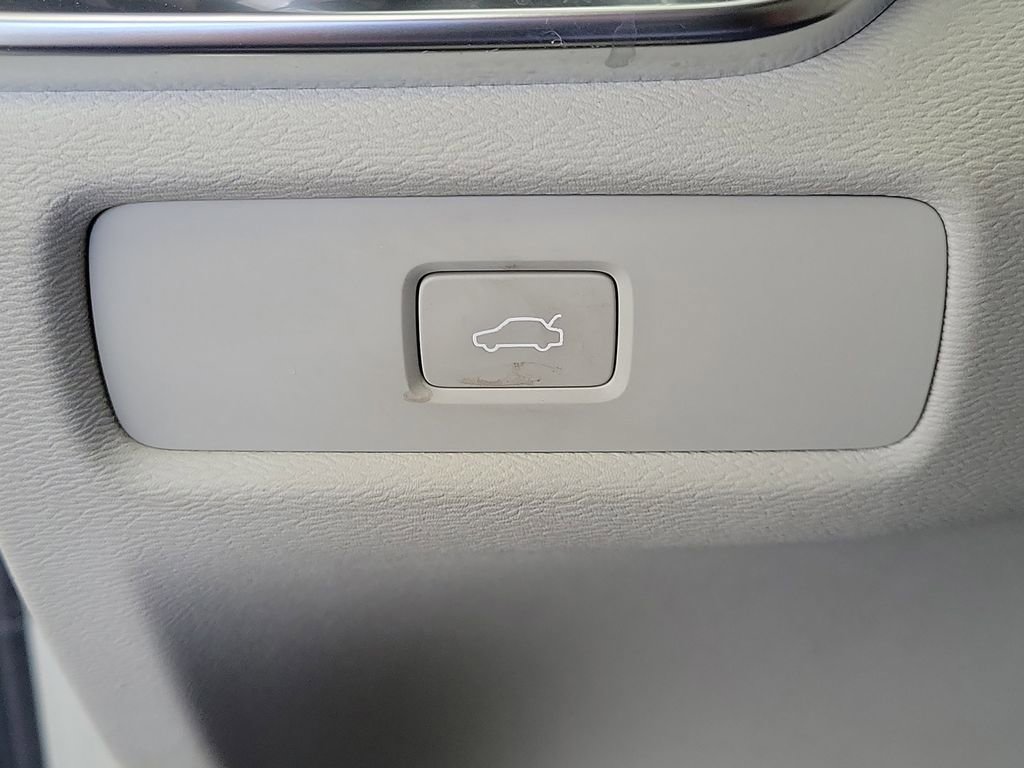 Used 2024 Volvo S60 B5 Core FWD image 32