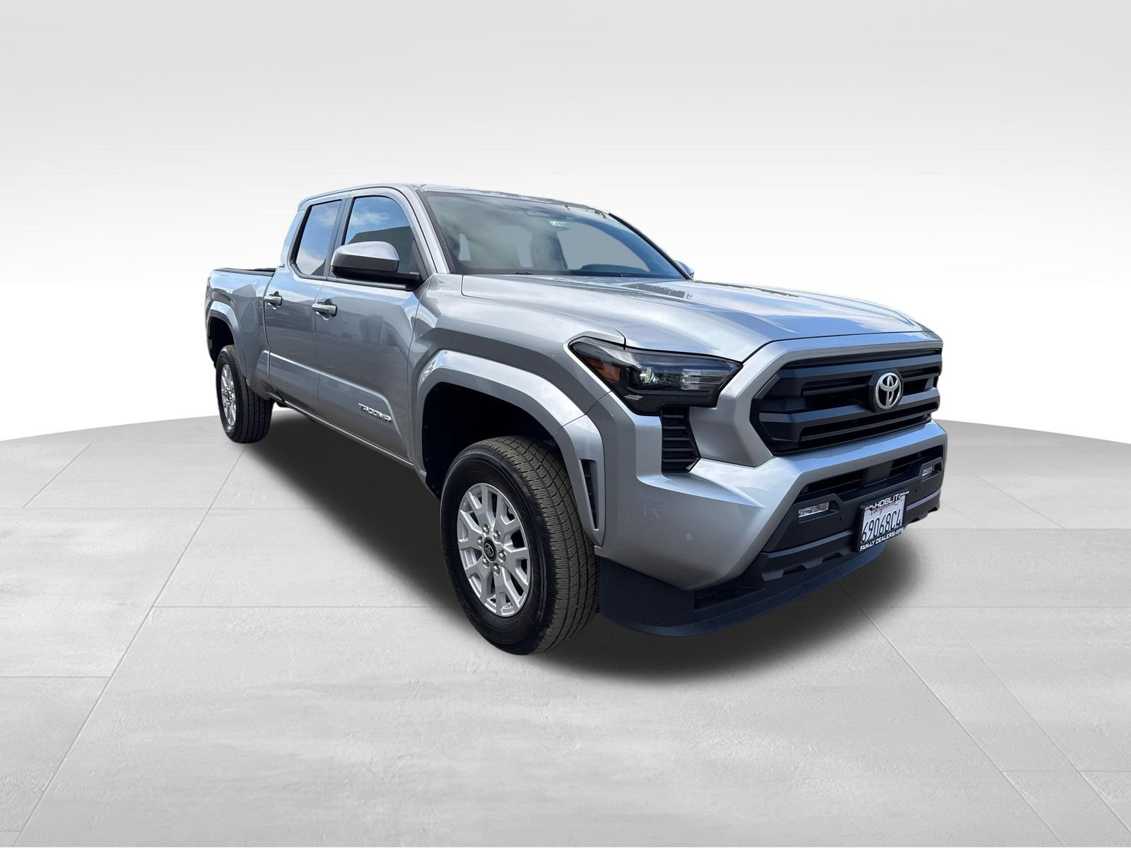 Used 2024 Toyota Tacoma SR5 AWD/4WD image 7