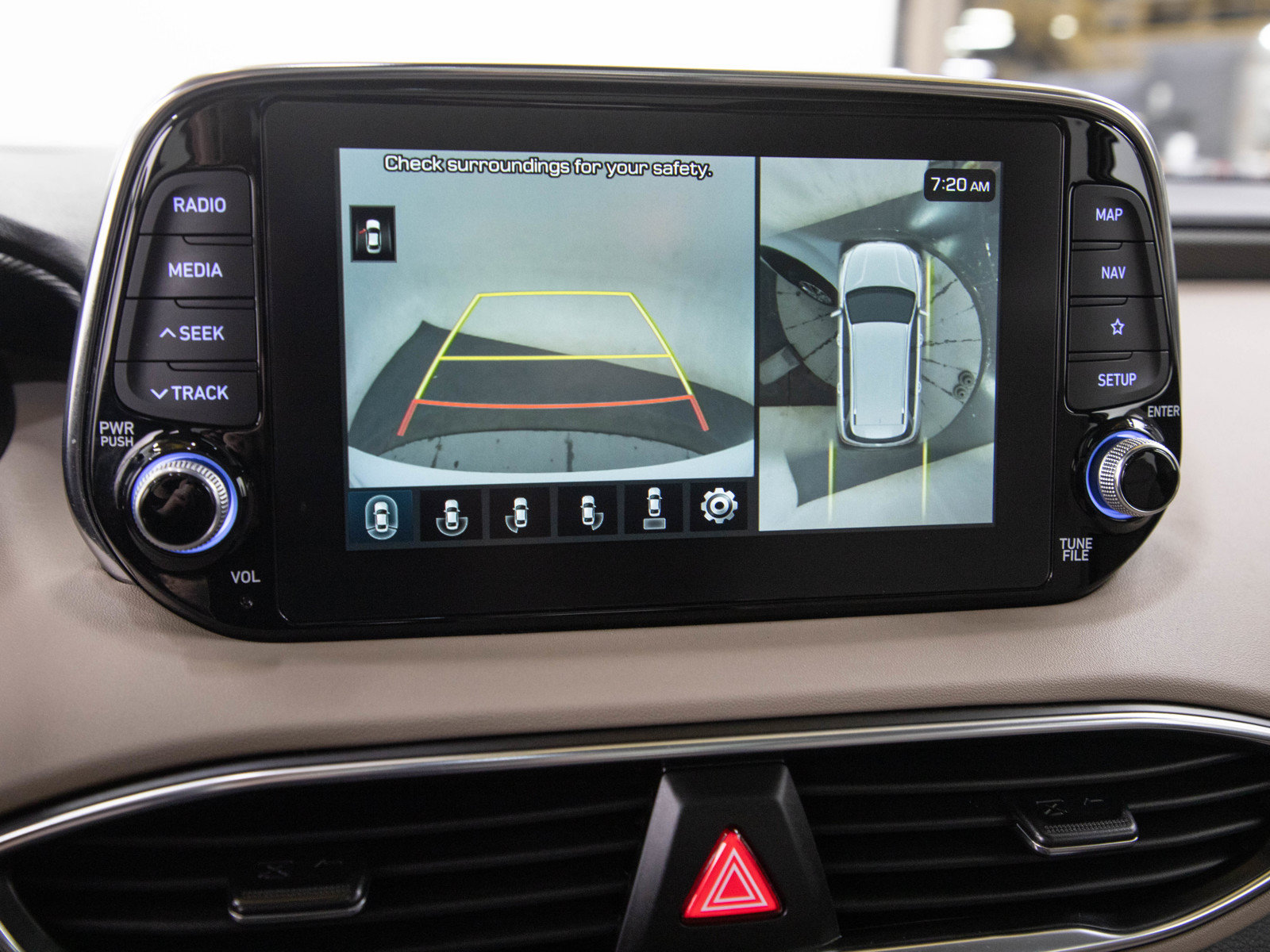 Used 2020 Hyundai Santa Fe Limited AWD/4WD image 31