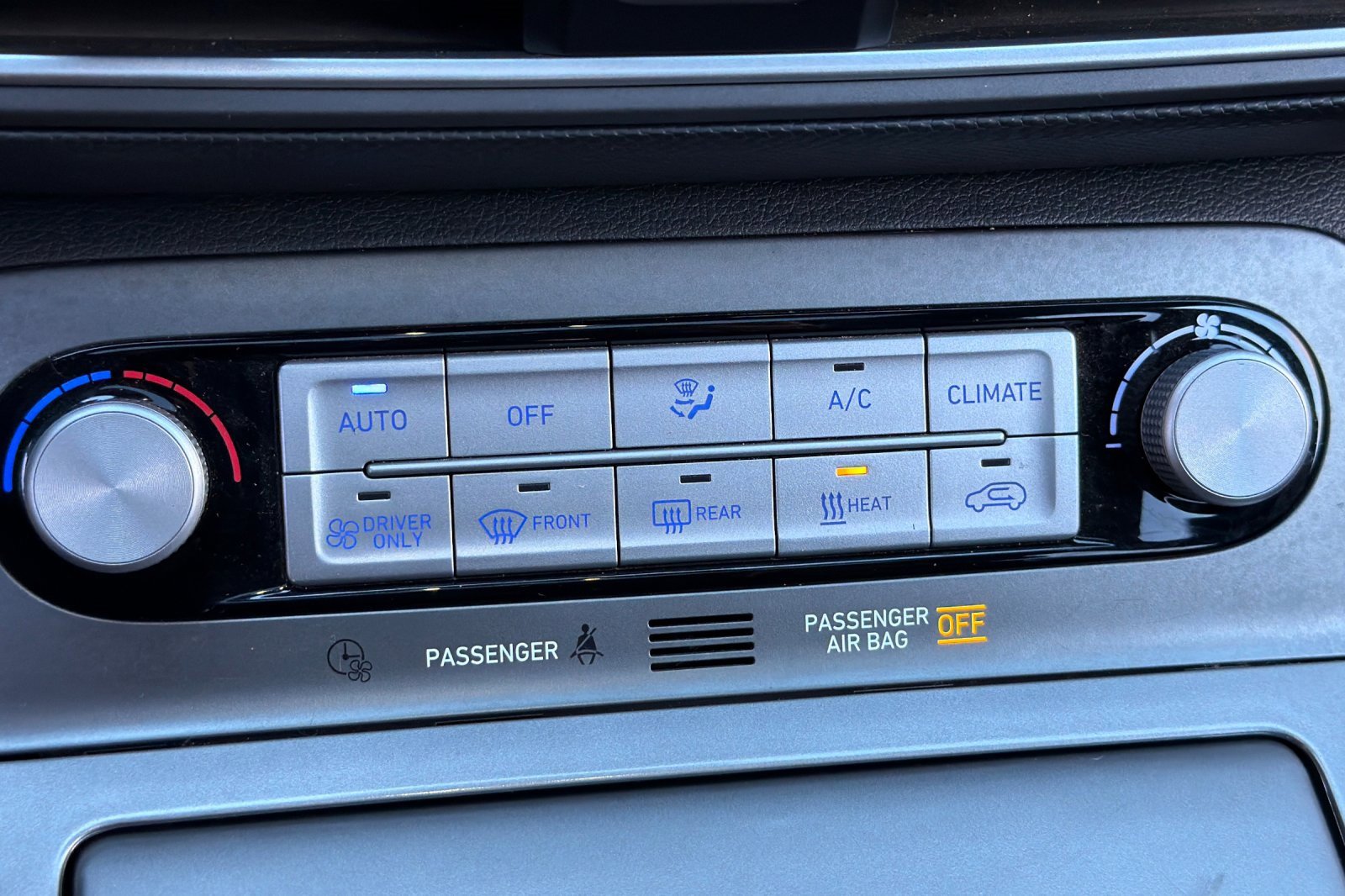 Used 2020 Hyundai Kona Limited image 27