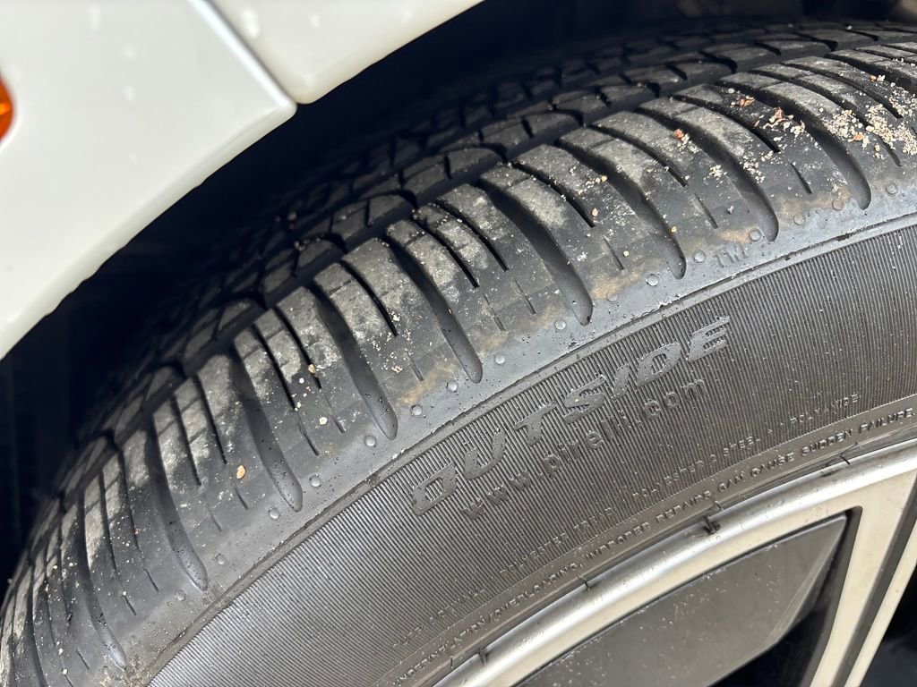 Used 2025 BMW 740i xDrive image 33