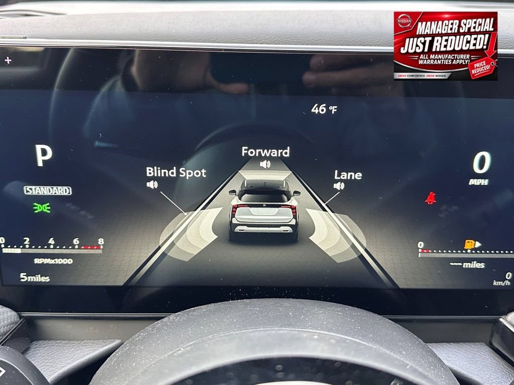New 2025 Nissan Kicks SR w/ Illumination Package FWD image 19