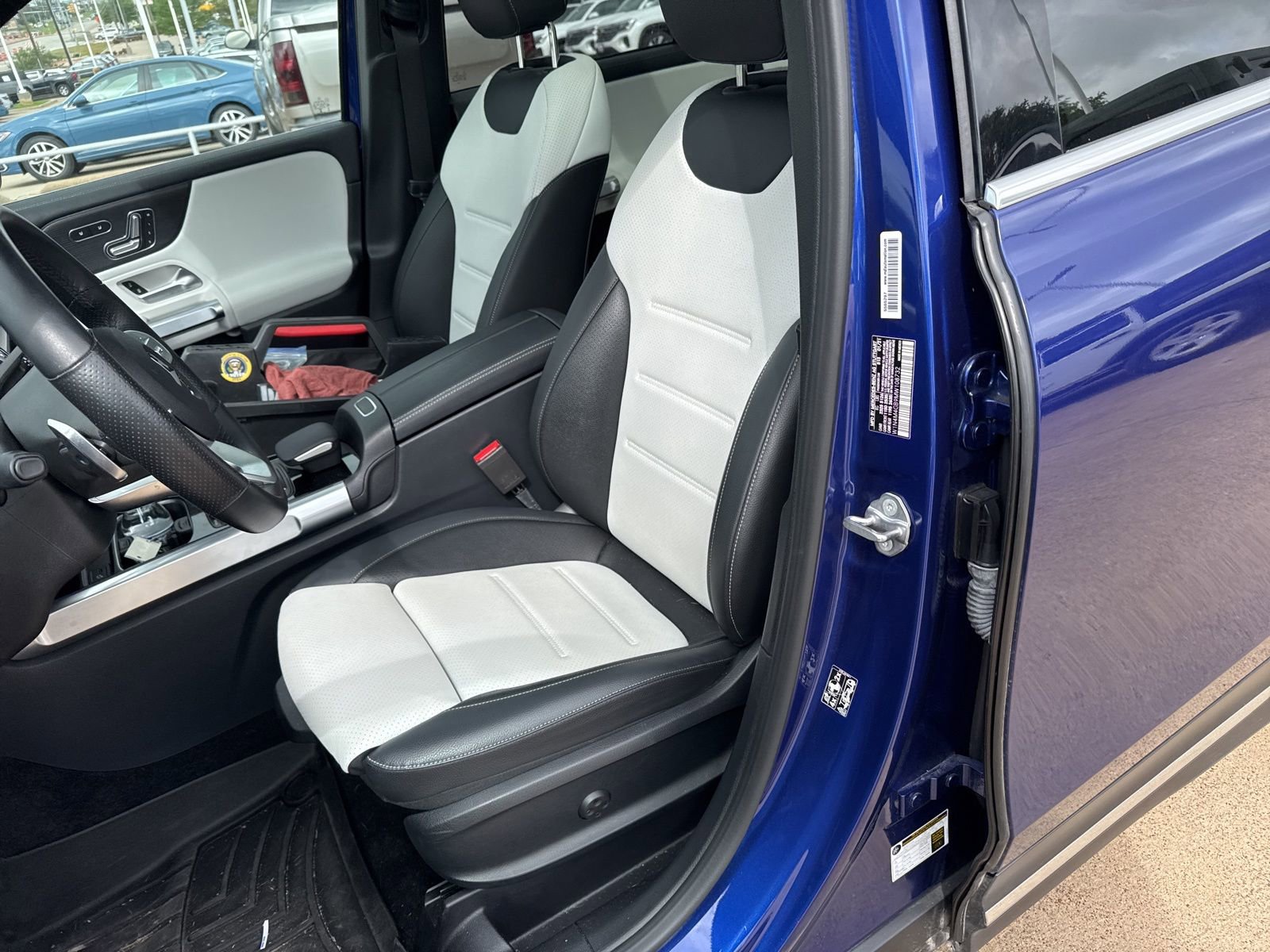 Used 2021 Mercedes-Benz GLB 250 image 12