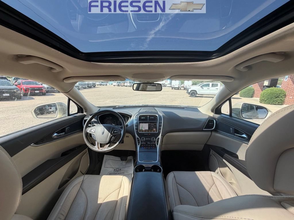 Used 2017 Lincoln MKX Reserve AWD/4WD image 16