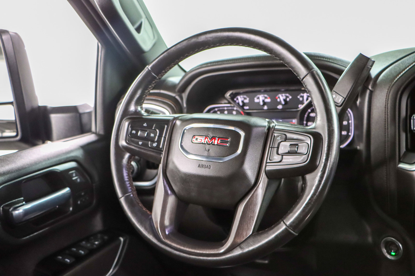 Used 2021 GMC Sierra 2500 AT4 image 13