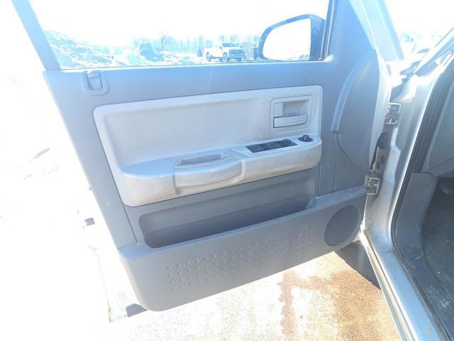 Used 2005 Dodge Dakota SLT image 20