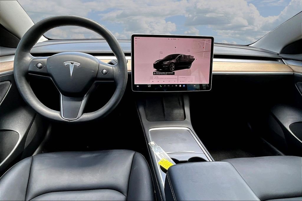Used 2023 Tesla Model 3 Standard Range RWD image 7