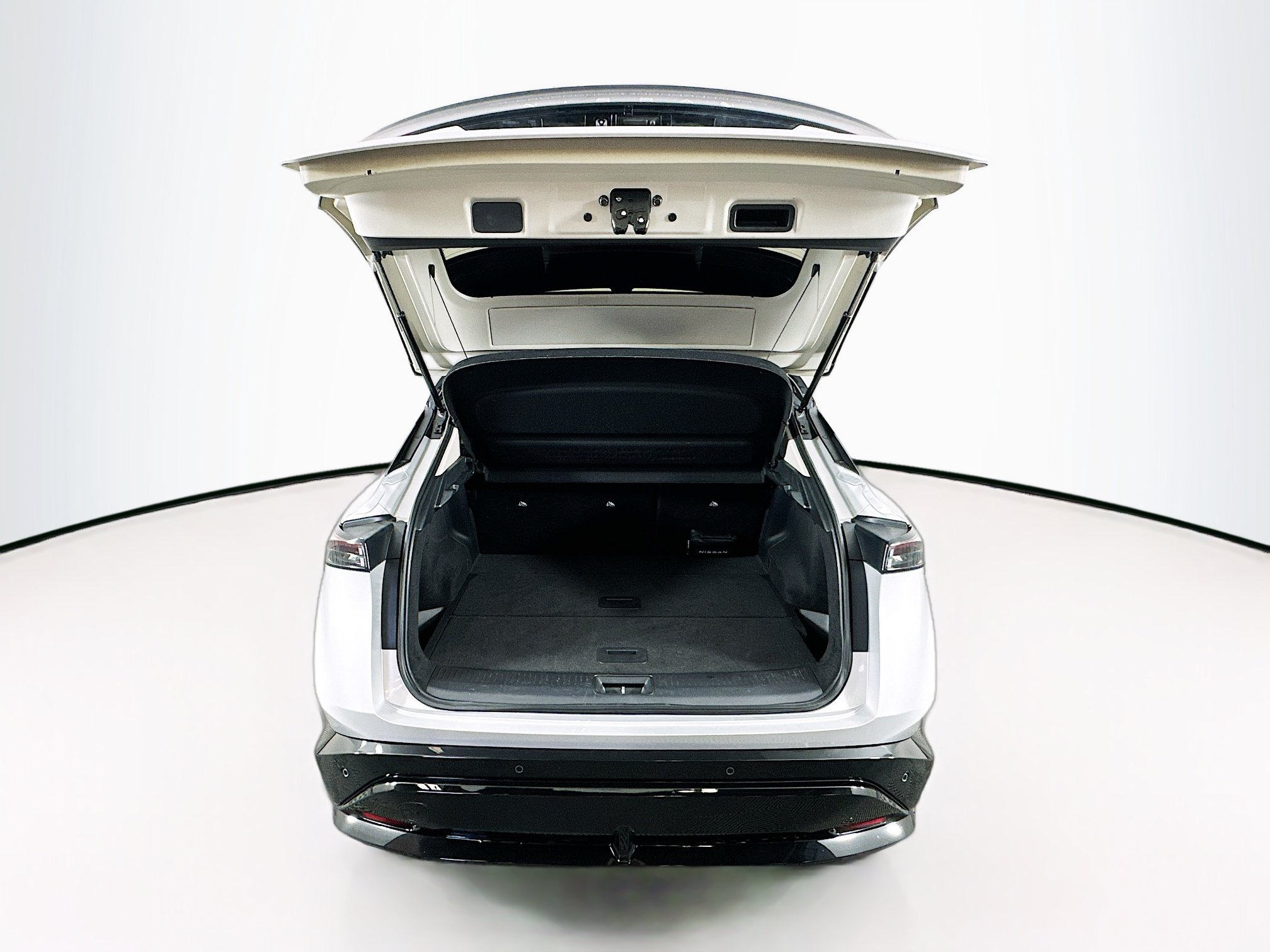 Used 2023 Nissan Ariya FWD image 29
