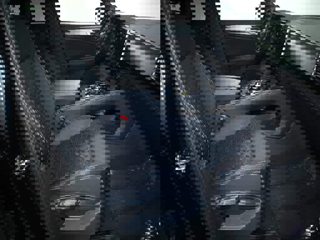 Used 2024 Volkswagen Atlas Cross Sport SE image 31