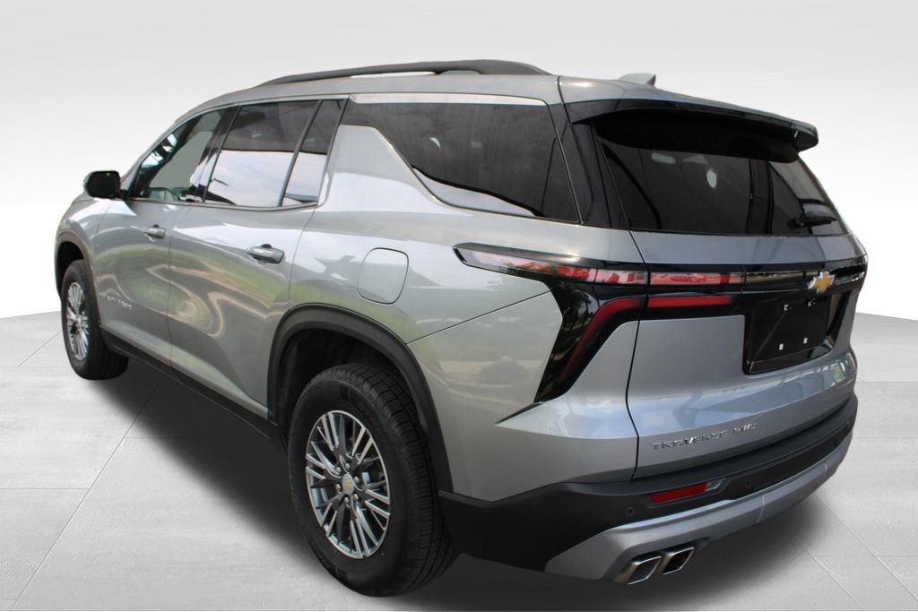 Used 2025 Chevrolet Traverse LT AWD/4WD image 14