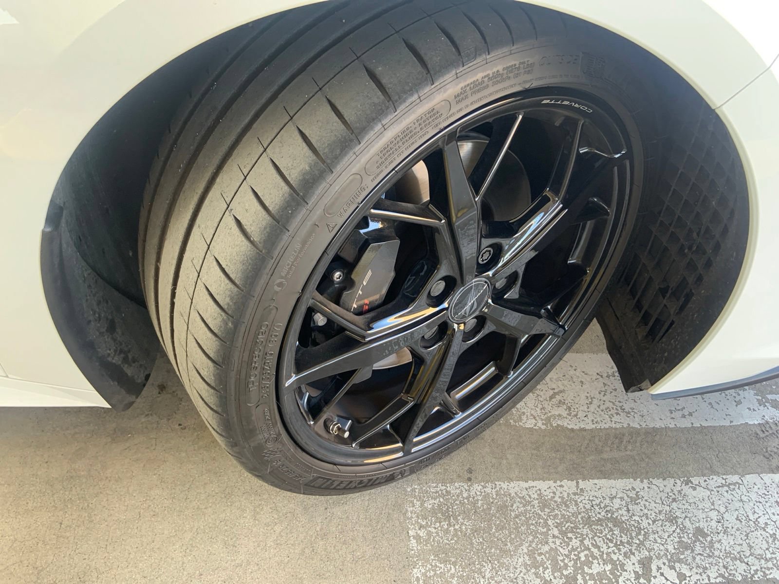 Used 2021 Chevrolet Corvette Stingray Preferred Cpe w/ Z51 Performance Package RWD image 17