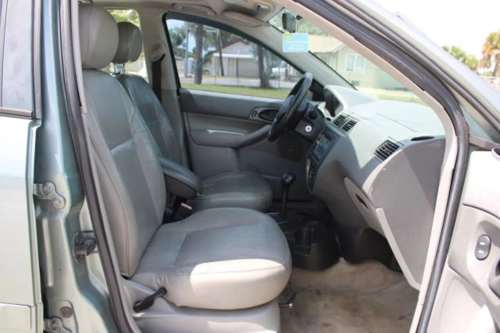Used 2005 Ford Focus S FWD image 23