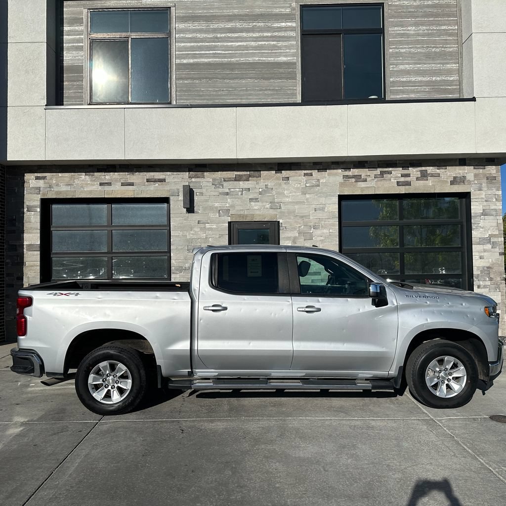 Used 2022 Chevrolet Silverado 1500 LT w/ Bed Protection Package AWD/4WD image 2