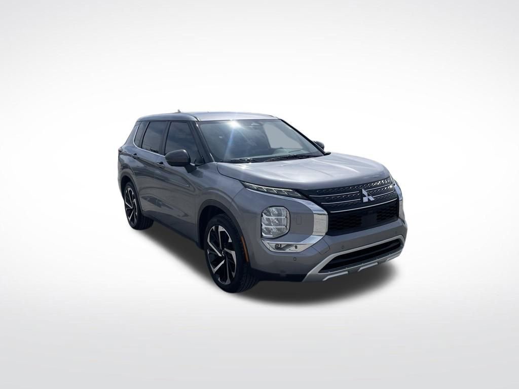 Used 2022 Mitsubishi Outlander SE image 7