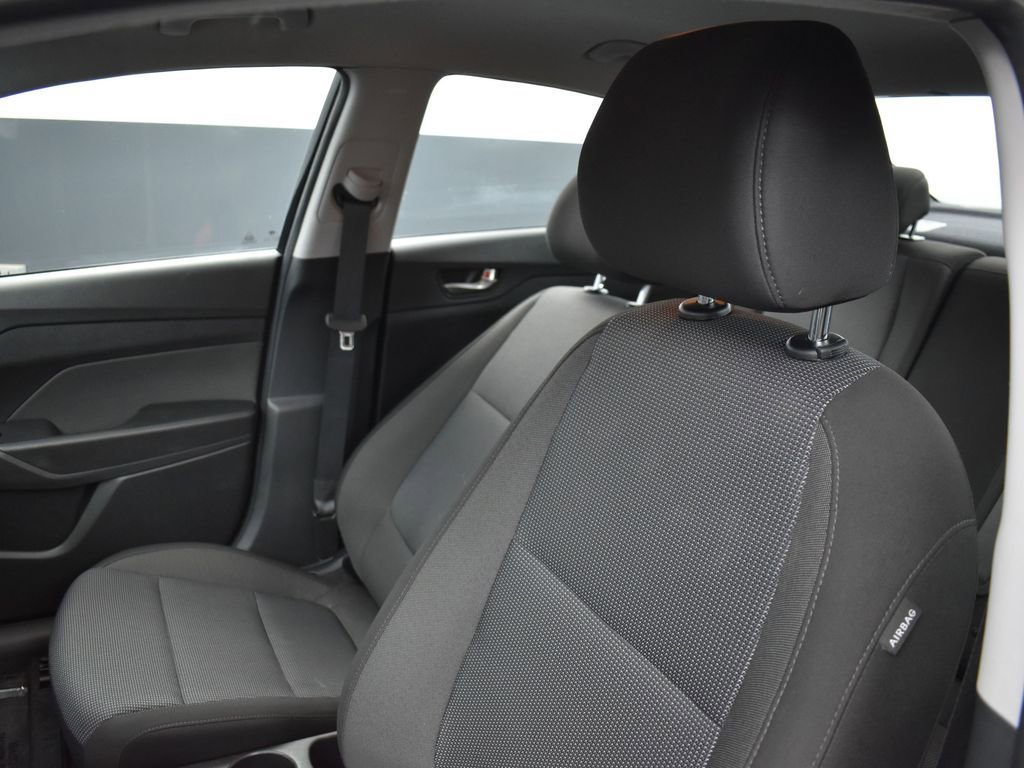 Used 2022 Hyundai Accent SE image 13