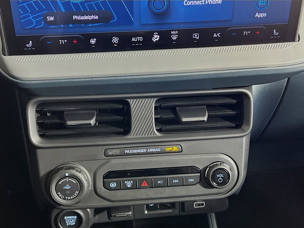 Used 2025 Ford Maverick Lariat w/ Black Appearance Package image 22