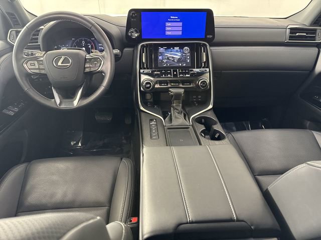 Certified 2025 Lexus LX 600 4WD w/ Interior Upgrade Package image 28