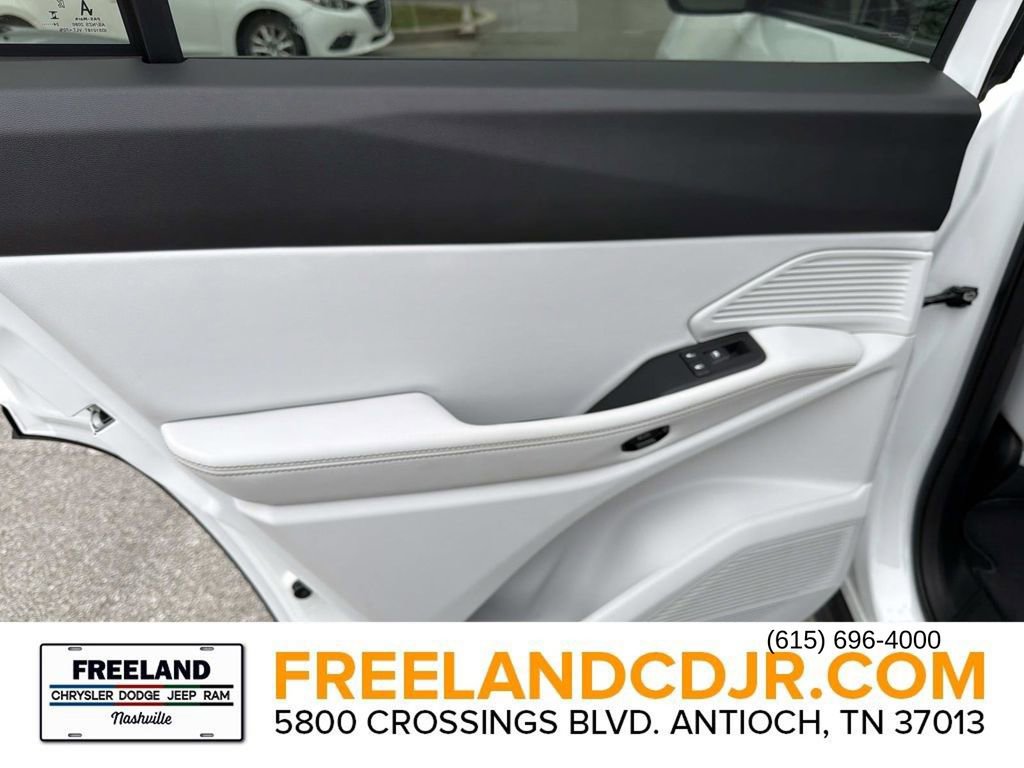 New 2026 Jeep Cherokee Limited image 13