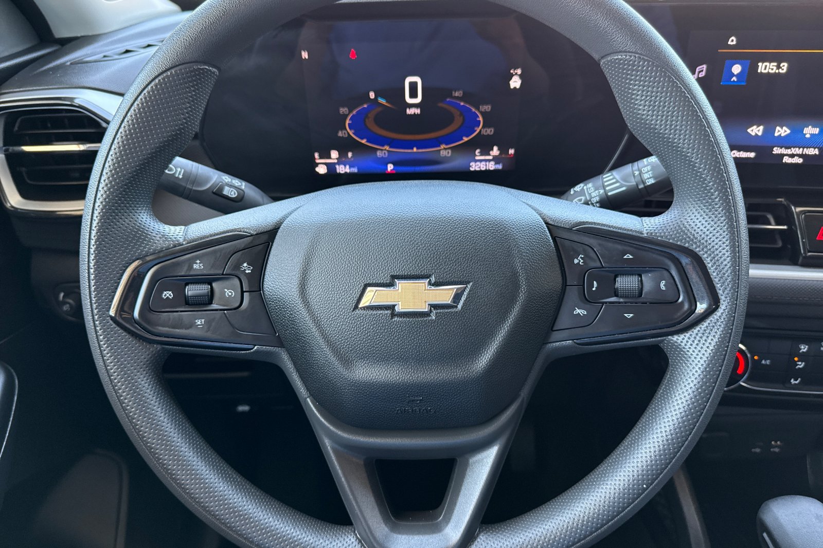 Used 2025 Chevrolet TrailBlazer LT FWD image 33